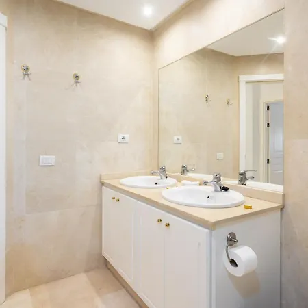 Апартаменты Eden Duke Ocean Views With Ac